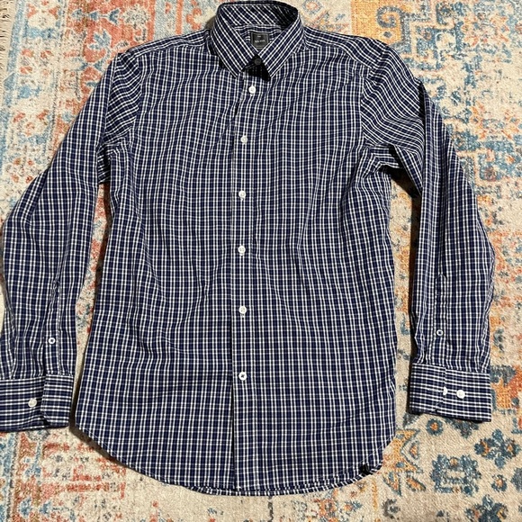 GAP non-iron blue and white checked button down - Picture 1 of 6